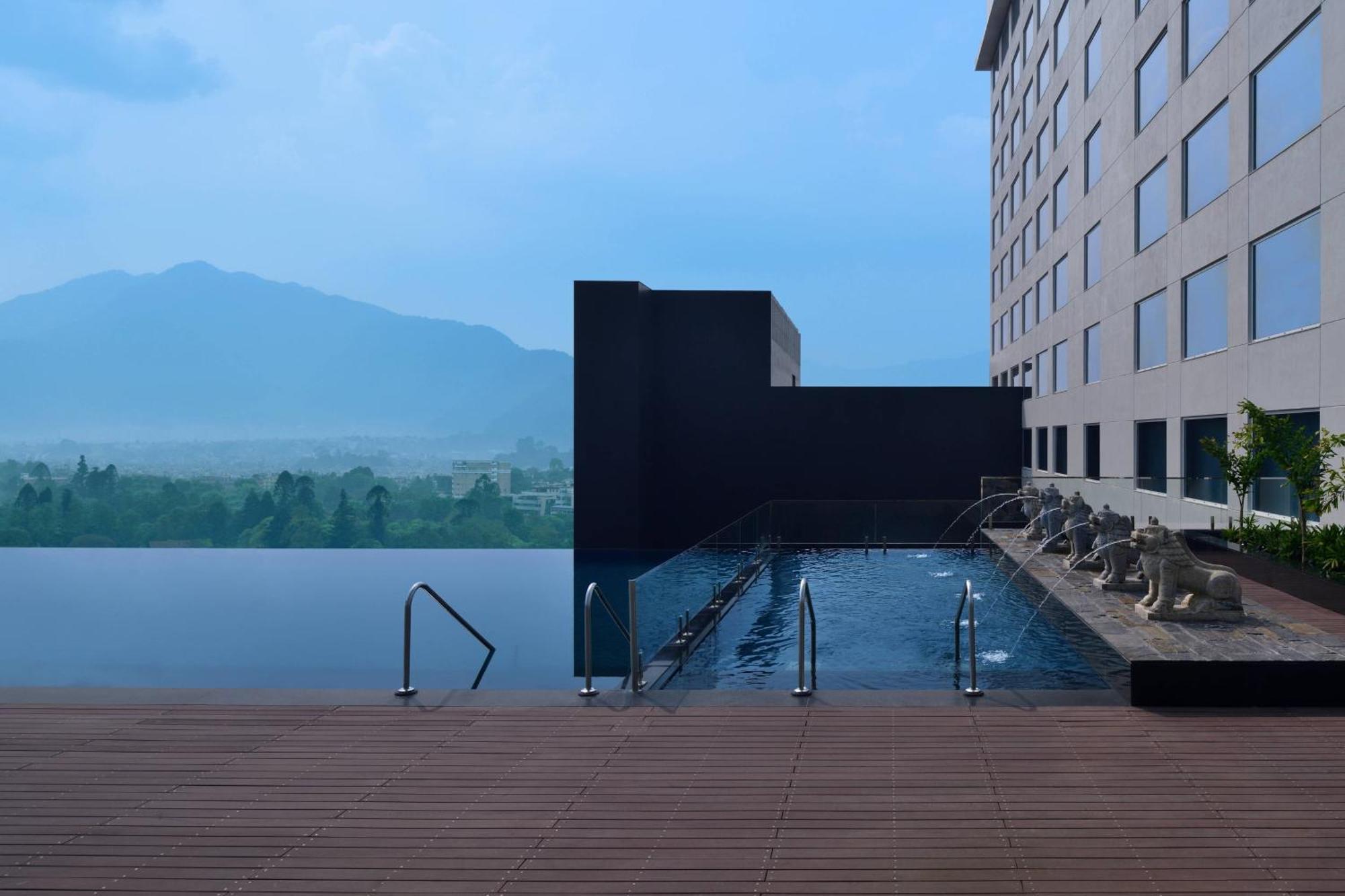 Kathmandu Marriott Hotel Экстерьер фото