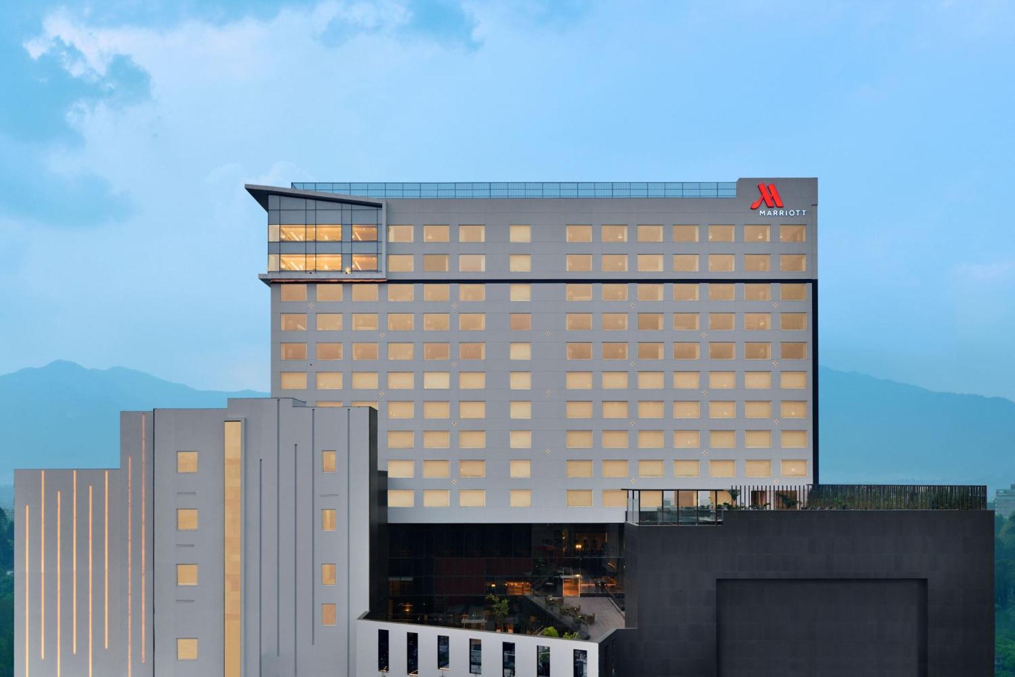 Kathmandu Marriott Hotel Экстерьер фото